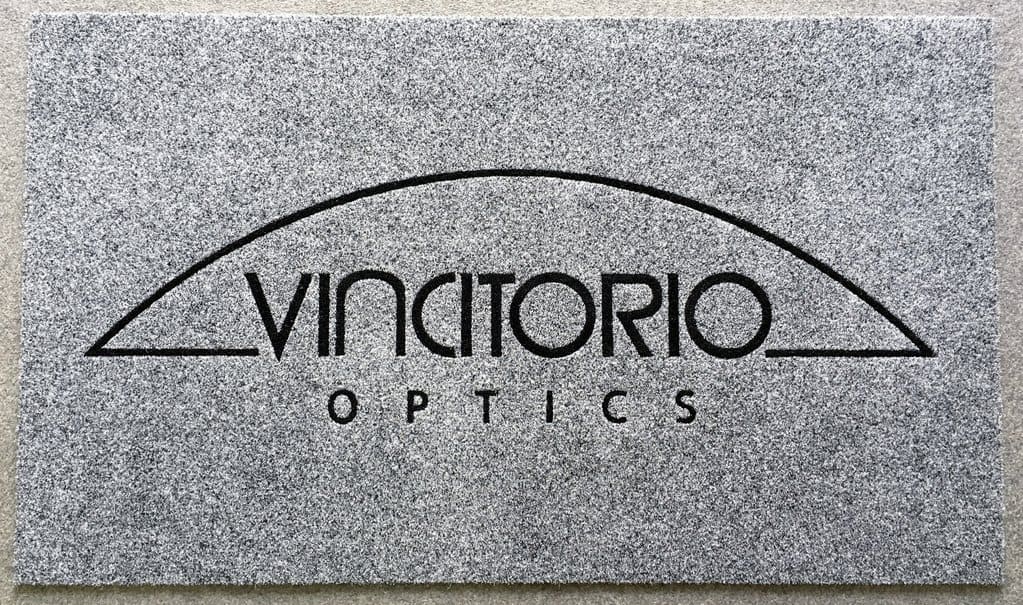 Vincitorio Optics tappeto personalizzato